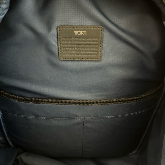 Tumi CFX Alpha 3 Black Carbon Fiber Laptop Backpack. - Picture 3 of 7